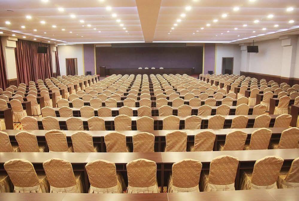 Weishi International Hotel Qing Zhou 外观 照片